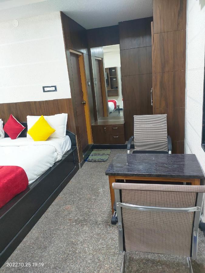 היידראבד Hotel New Maruthi Inn, Lb Nagar מראה חיצוני תמונה