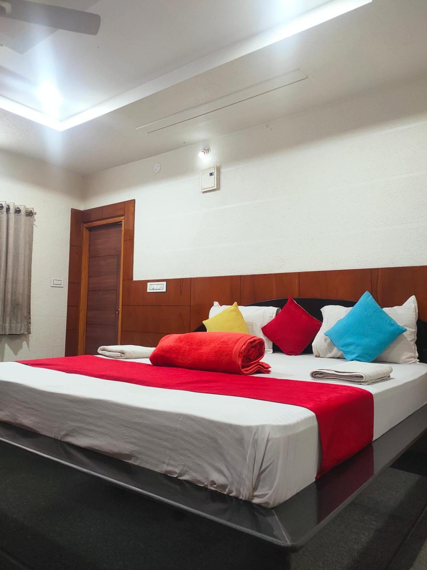 היידראבד Hotel New Maruthi Inn, Lb Nagar מראה חיצוני תמונה